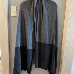 Cashmere wrap / scarf